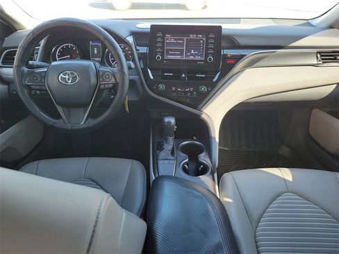 Used 2023 Toyota Camry SE image 7