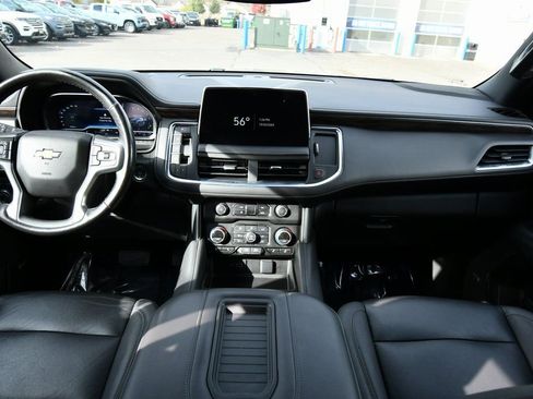Used 2022 Chevrolet Tahoe LT w/ Luxury Package AWD/4WD image 3