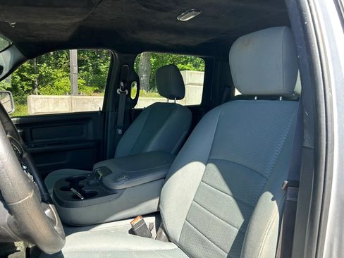 Used 2014 RAM 1500 Express AWD/4WD image 2