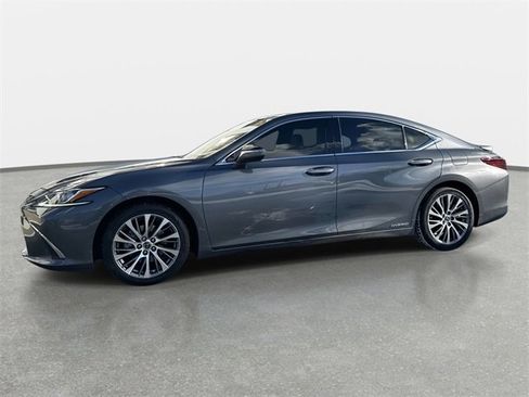 Used 2020 Lexus ES 300h w/ Premium Package image 2