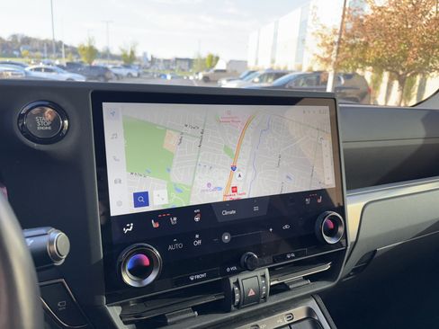 Used 2024 Lexus GX 550 image 24