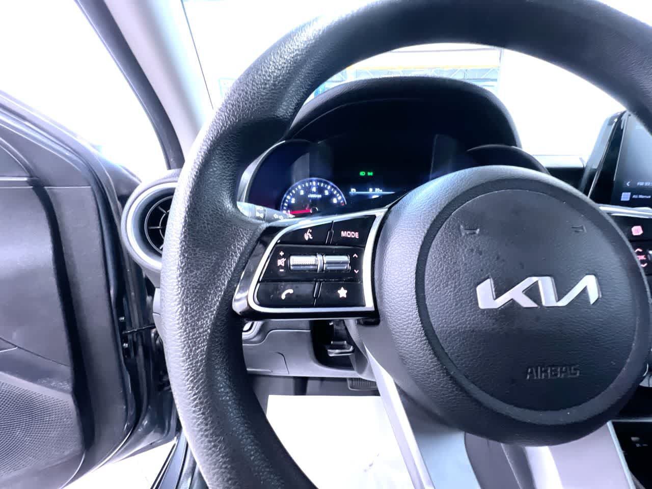 Used 2023 Kia Forte LXS w/ LXS Technology Package FWD image 20