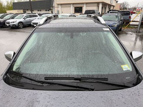 Used 2022 Subaru Outback Touring AWD/4WD image 6