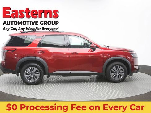 Used 2024 Nissan Pathfinder SV AWD/4WD image 46