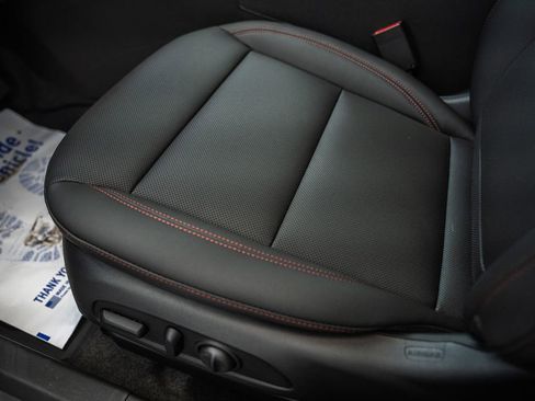 New 2026 Chevrolet Trax RS w/ Sunroof Package FWD image 36