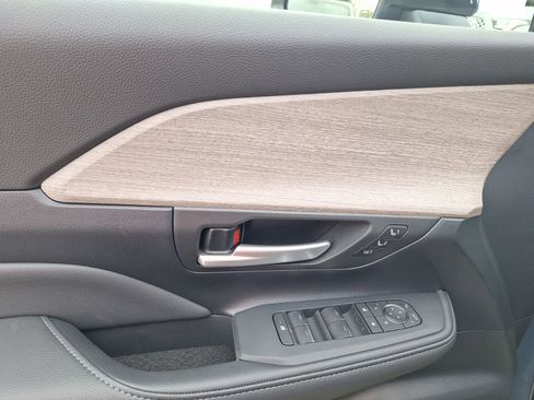 Used 2026 Toyota Grand Highlander Limited image 17