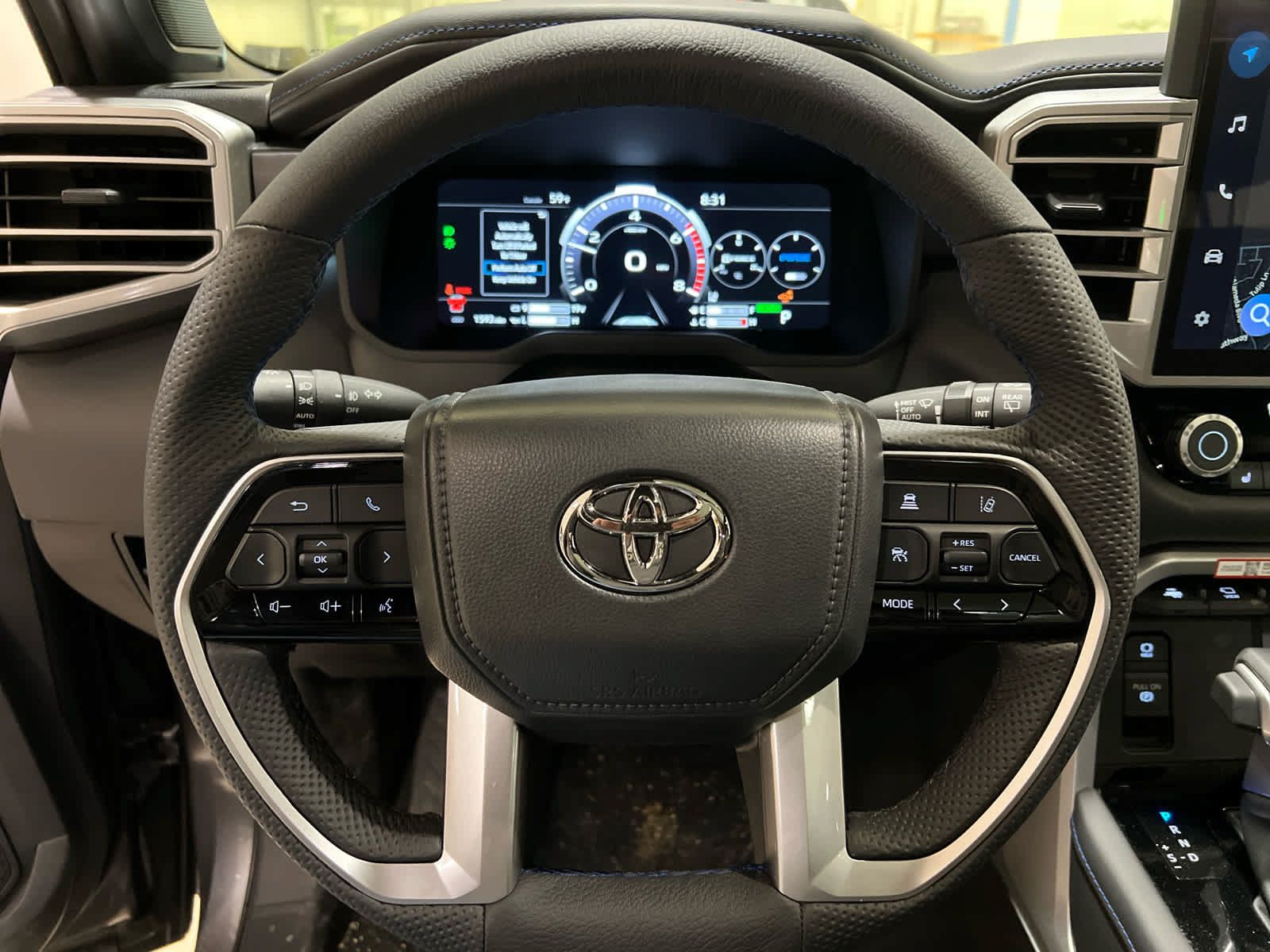 Used 2025 Toyota Sequoia Platinum AWD/4WD image 17