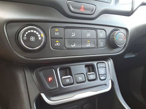 Used 2021 GMC Terrain SLE FWD image 20