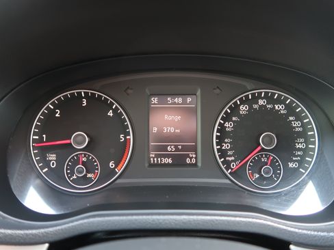 Used 2013 Volkswagen Passat TDI SE FWD image 20
