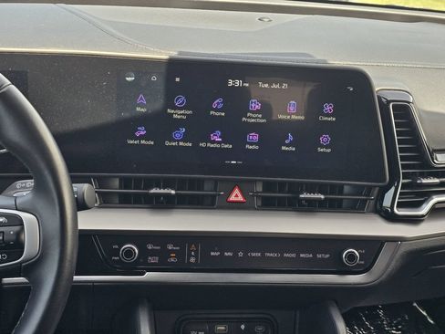 Used 2023 Kia Sportage EX FWD image 16