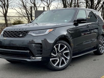 New 2025 Land Rover Discovery Dynamic SE