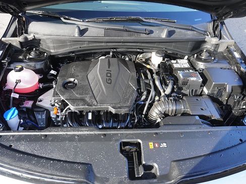 Used 2025 Kia Sportage EX image 20