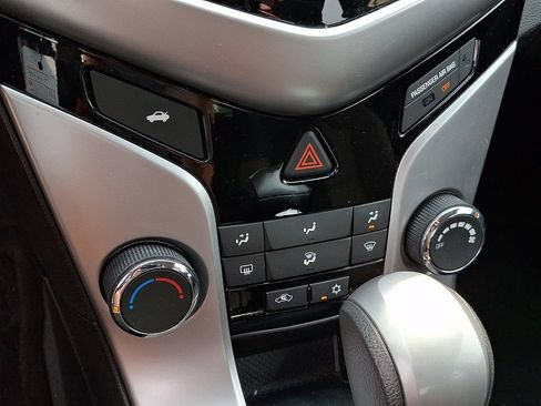 Used 2015 Chevrolet Cruze LT FWD image 21