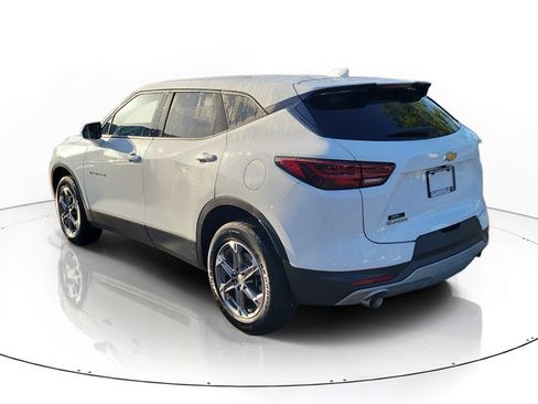 Used 2024 Chevrolet Blazer LT w/ Driver Confidence Package FWD image 3