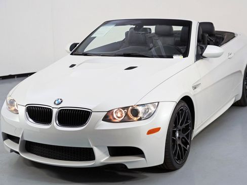Used 2011 BMW M3 Convertible image 40