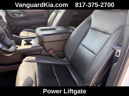 Used 2023 Chevrolet Suburban Premier image 13