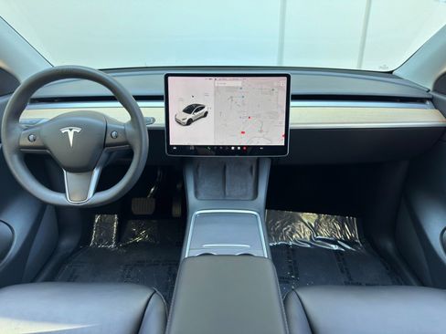 Used 2021 Tesla Model Y Long Range AWD/4WD image 12
