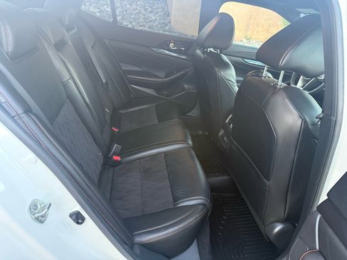 Used 2023 Nissan Maxima SR w/ Sport Mat Group image 15