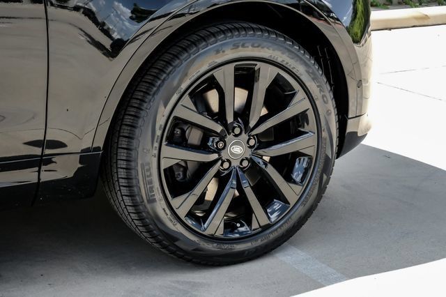 New 2026 Land Rover Discovery Limited Edition AWD/4WD image 70