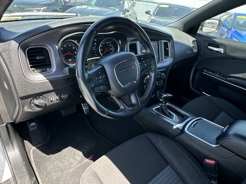 Used 2023 Dodge Charger SXT RWD image 21