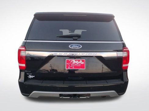 Used 2020 Ford Expedition XLT w/ Equipment Group 202A AWD/4WD image 4