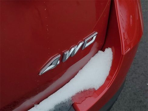 Certified 2024 Ford Explorer XLT w/ Equipment Group 202A image 6