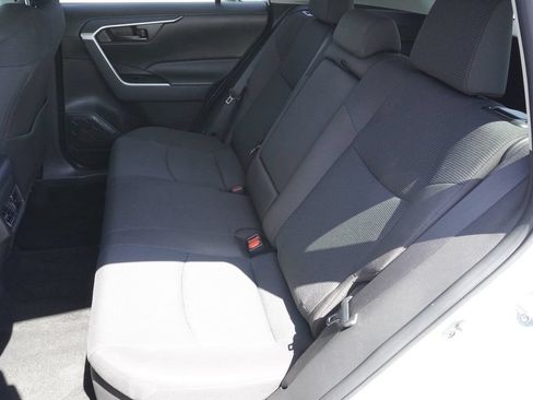 Used 2025 Toyota RAV4 LE AWD/4WD image 31