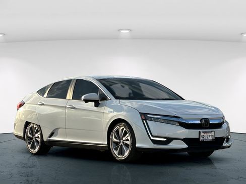 Certified 2021 Honda Clarity Plug-In Hybrid image 8