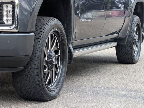 Used 2019 GMC Sierra 1500 Denali w/ Denali Ultimate Package AWD/4WD image 5