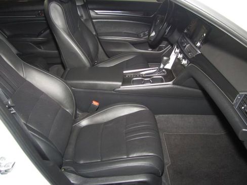 Certified 2022 Honda Accord Sport Special Edition image 19