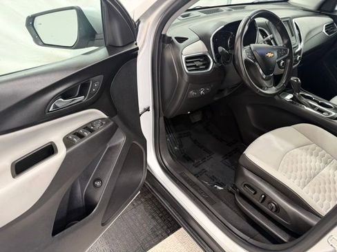 Used 2021 Chevrolet Equinox LT image 30