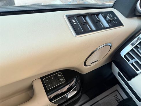 Used 2017 Land Rover Range Rover HSE AWD/4WD image 33