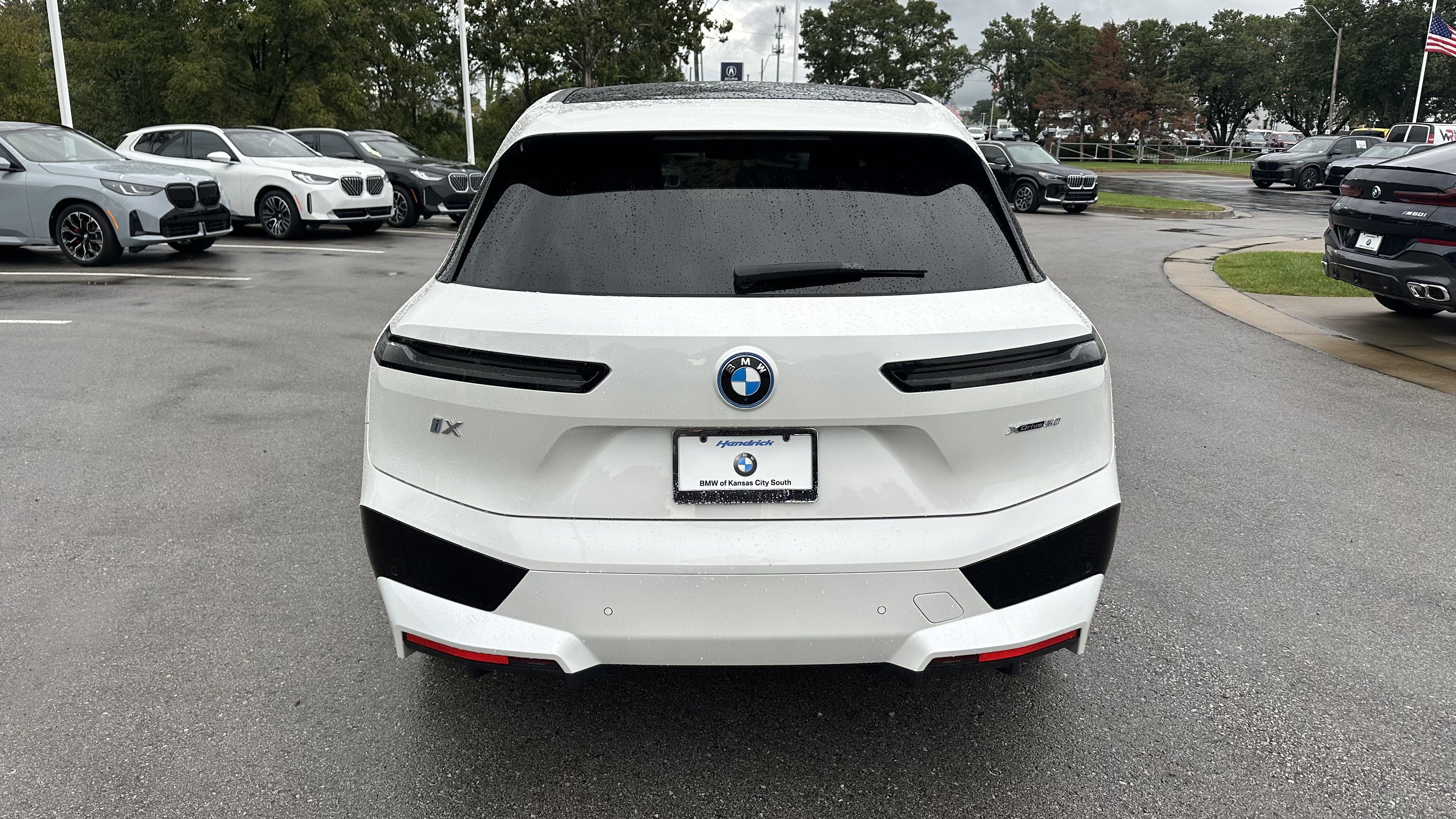 Certified 2024 BMW iX xDrive50 w/ Sport Package AWD/4WD image 9