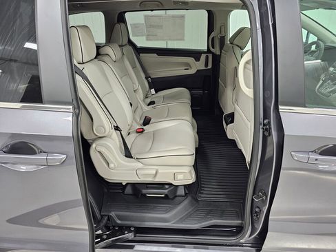 New 2026 Honda Odyssey Touring image 10