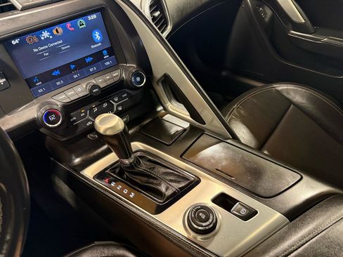 Used 2014 Chevrolet Corvette Stingray Coupe image 18