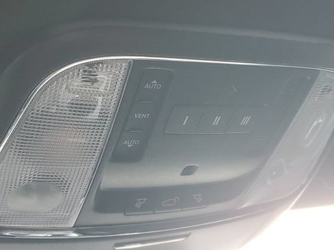 Used 2020 Jeep Grand Cherokee Altitude AWD/4WD image 31