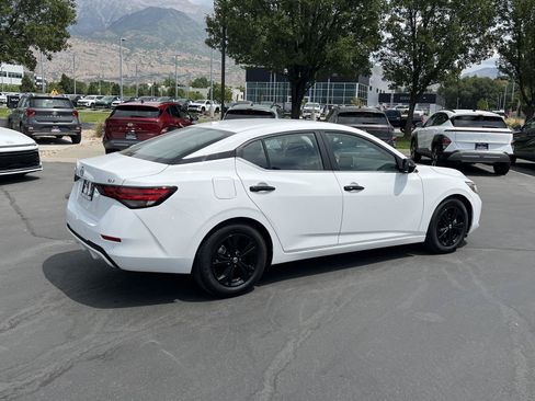 Used 2022 Nissan Sentra SV FWD image 7