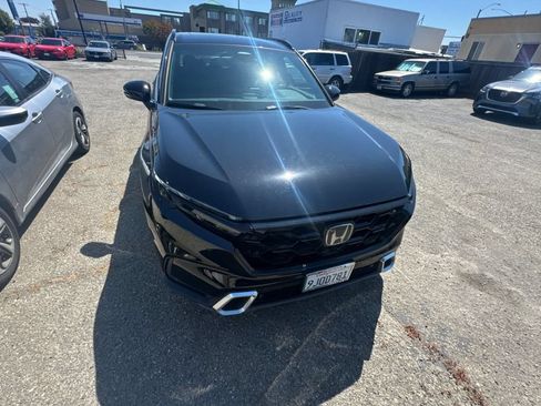 Used 2024 Honda CR-V Sport Touring image 3