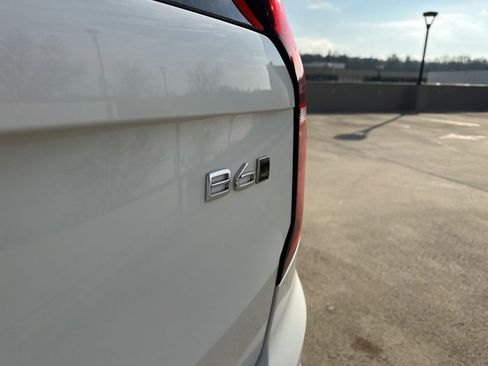 Certified 2025 Volvo XC90 B6 Plus image 40
