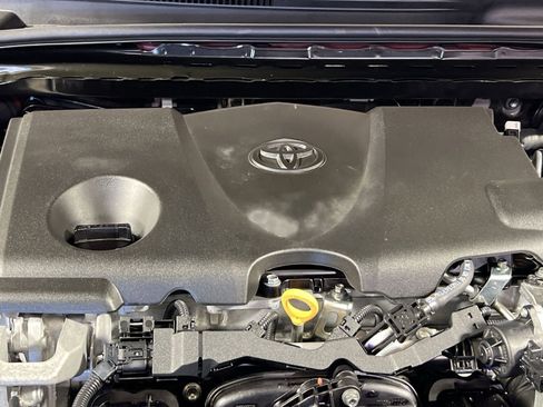 Used 2024 Toyota Camry SE image 29