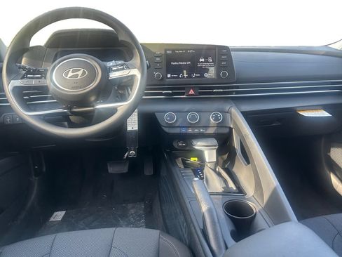 New 2026 Hyundai Elantra SE FWD image 10