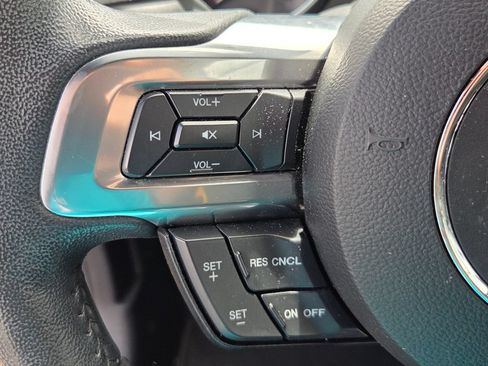 Used 2021 Ford Mustang Coupe RWD image 8