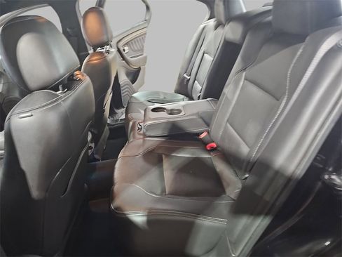 Used 2016 Ford Taurus Limited image 17