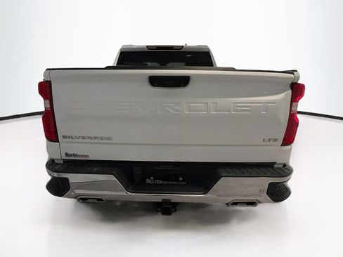 Used 2023 Chevrolet Silverado 1500 LTZ AWD/4WD image 5