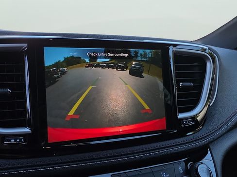 New 2027 Chrysler Pacifica Select FWD image 22