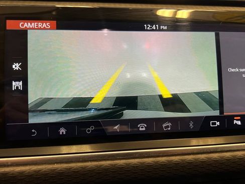 Used 2019 Land Rover Range Rover Velar S AWD/4WD image 26