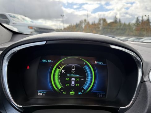 Used 2018 Chevrolet Volt Premier w/ Driver Confidence Package image 22