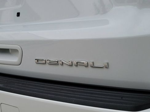 Certified 2024 GMC Yukon XL Denali w/ Denali Reserve Package AWD/4WD image 30