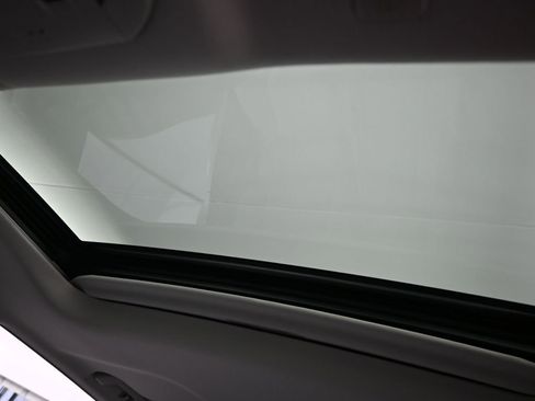 Used 2021 Toyota Highlander XLE image 42