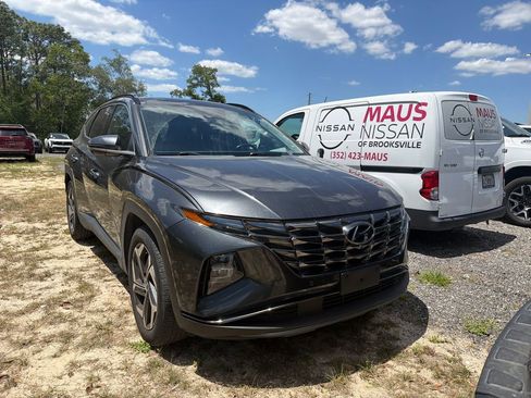 Used 2024 Hyundai Tucson Limited FWD image 3